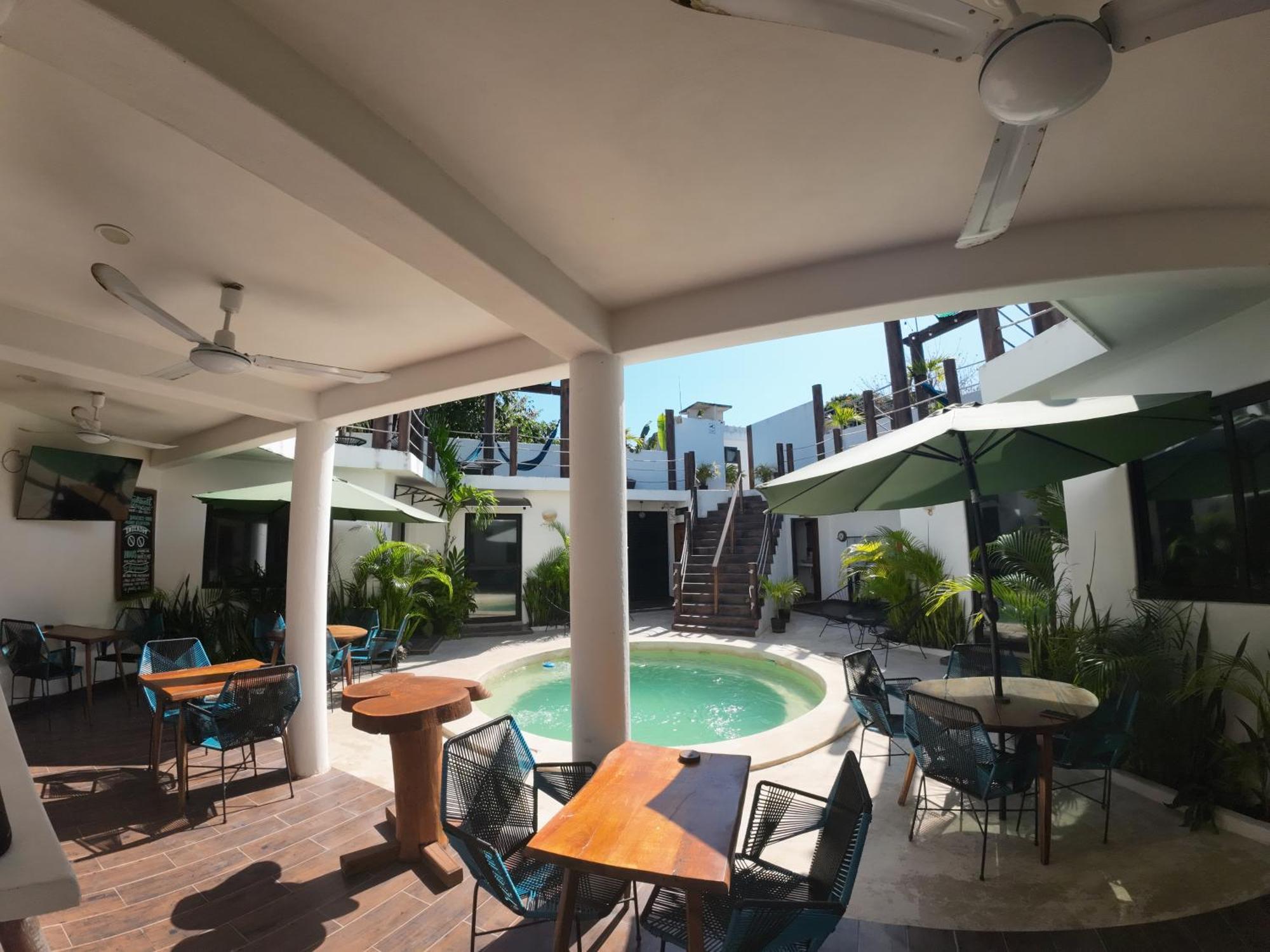 Ade Hotel בקאלאר מראה חיצוני תמונה
